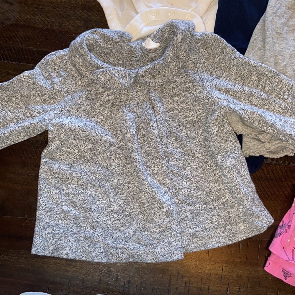 Gap 6-12 month bundle - Picture 3 of 7